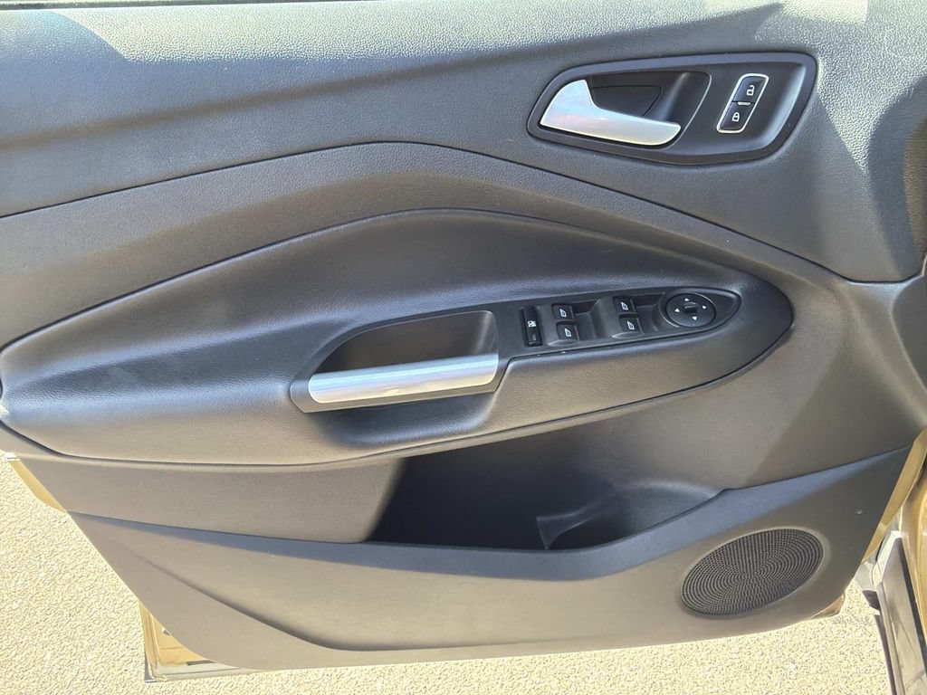 Used 2014 Ford Escape SE FWD image 14