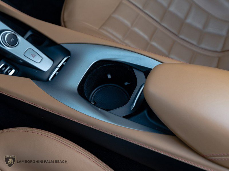 Used 2019 Ferrari Portofino image 22