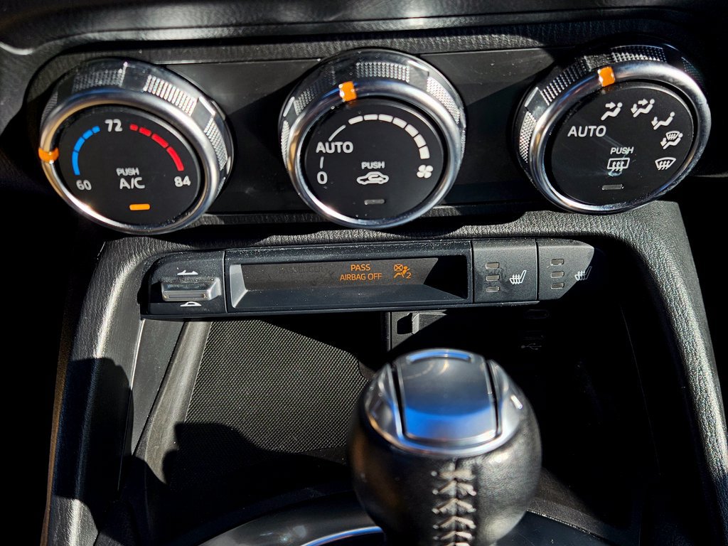 Used 2025 MAZDA MX-5 Miata RF Grand Touring RWD image 9