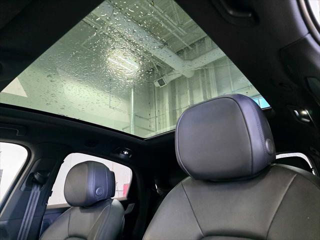 Used 2024 Porsche Cayenne Coupe image 22