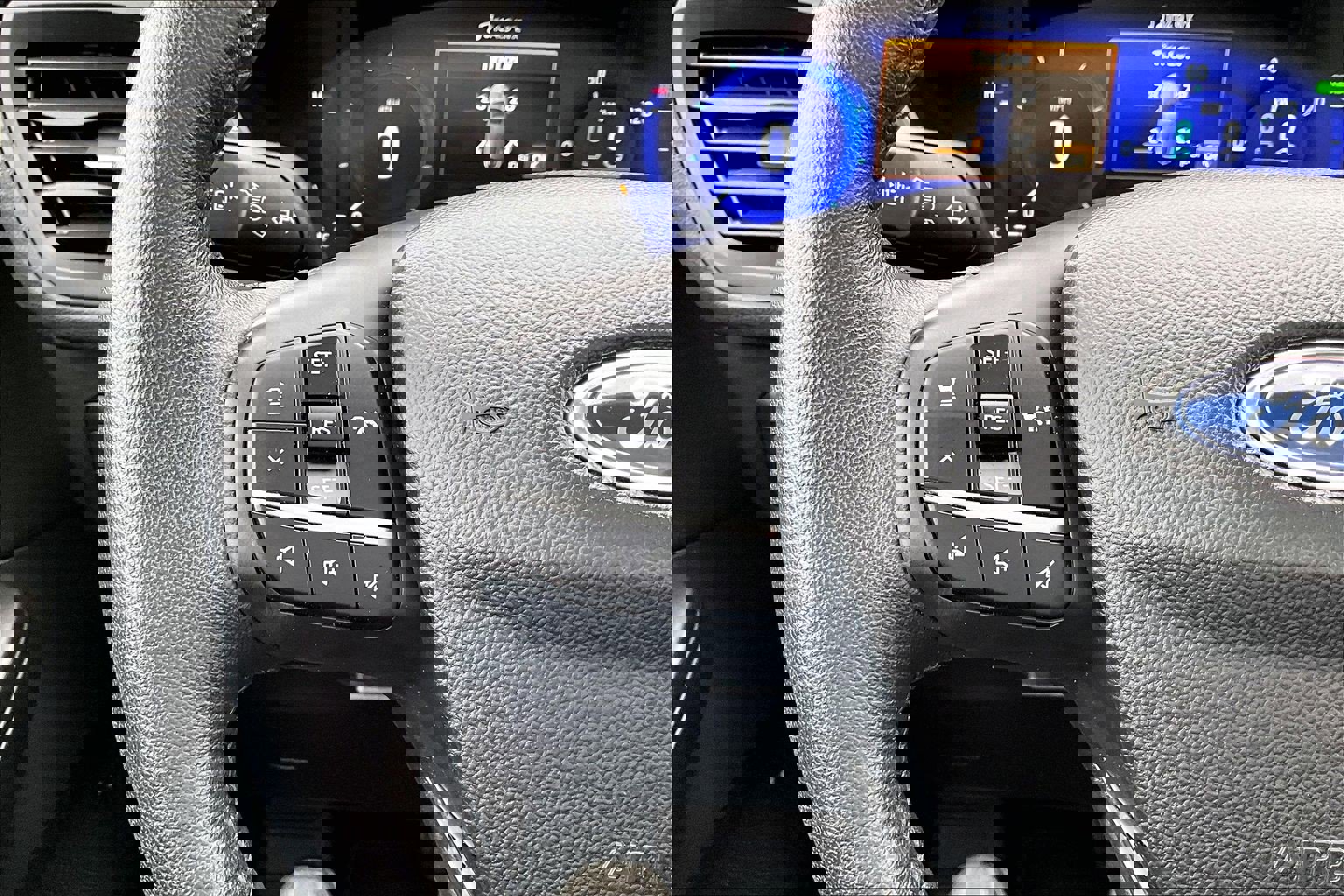 Used 2020 Ford Escape SE Sport image 22