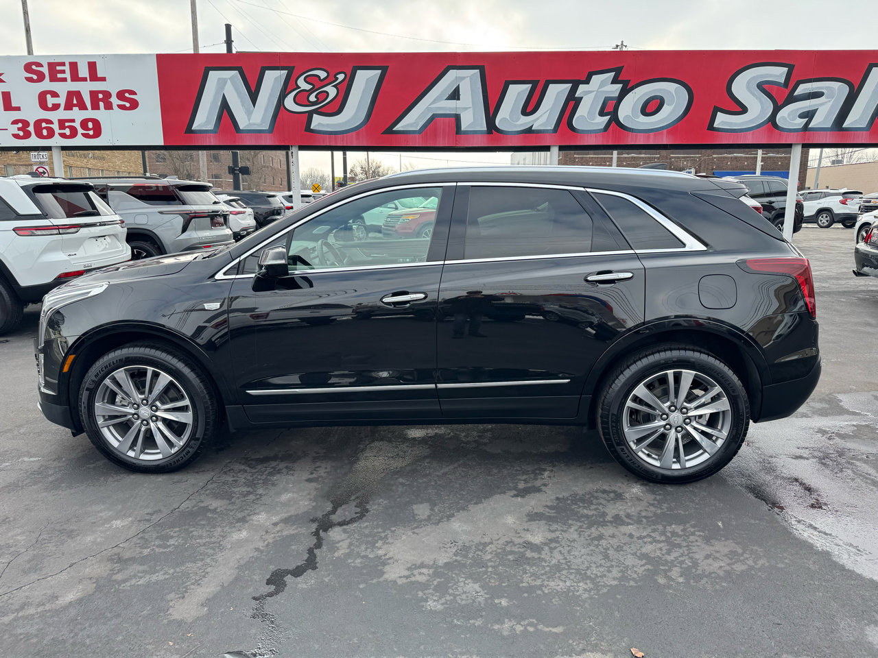 Used 2025 Cadillac XT5 Premium Luxury image 8