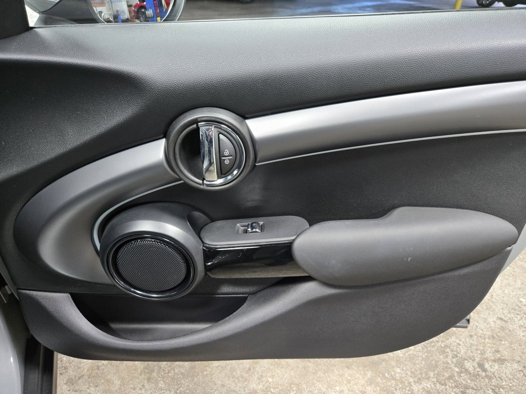 Used 2023 MINI Cooper S image 47