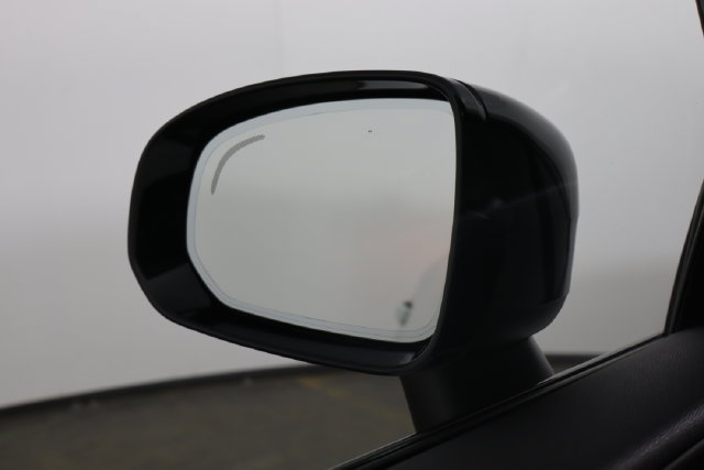 Used 2024 Volvo XC60 B5 Plus AWD/4WD image 36