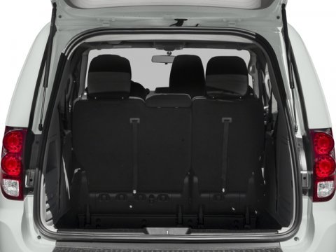 Used 2018 Dodge Grand Caravan SE w/ UConnect Hands-Free Group image 15