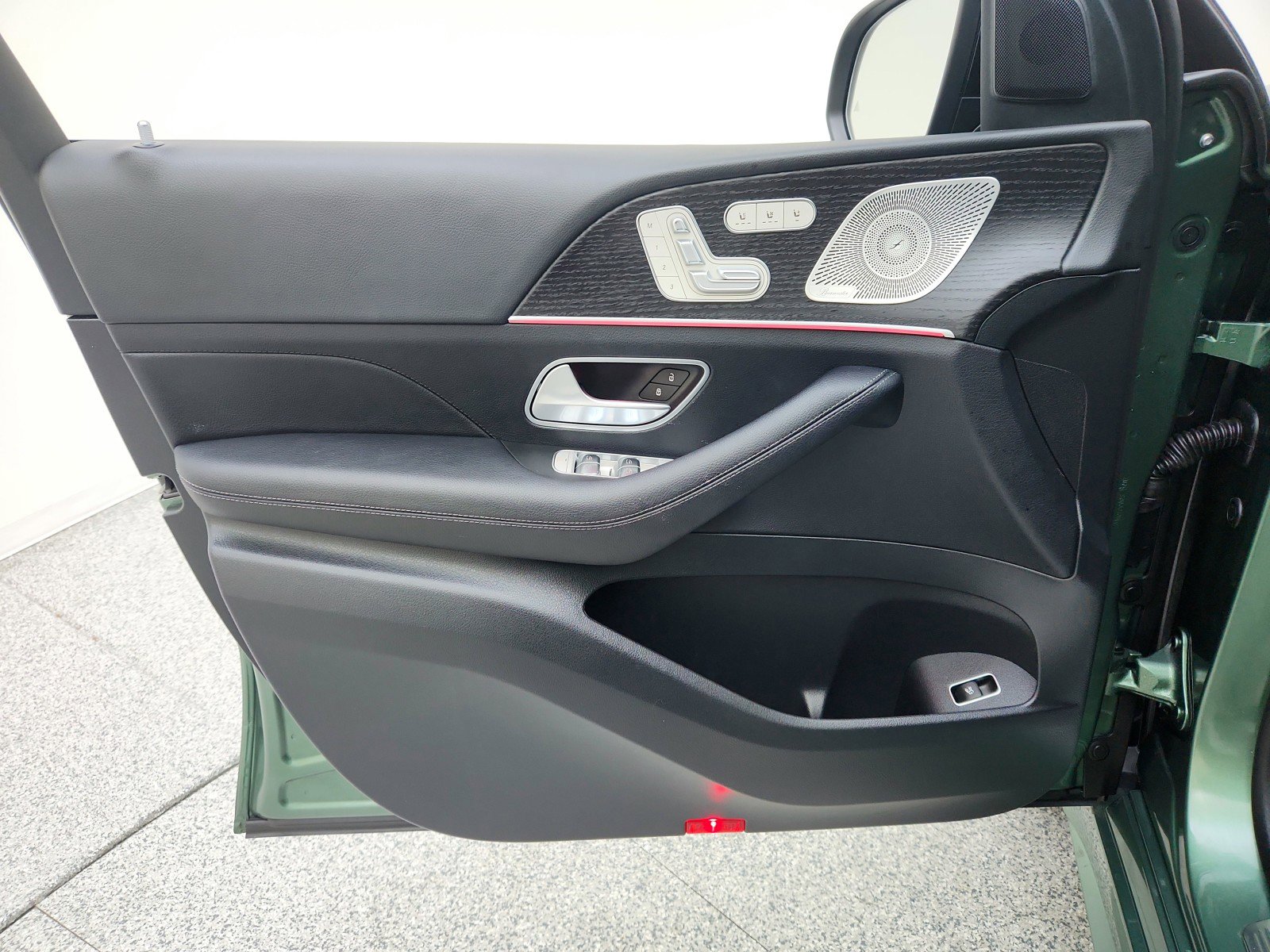 Certified 2025 Mercedes-Benz GLE 450 4MATIC Coupe w/ Winter Package image 23