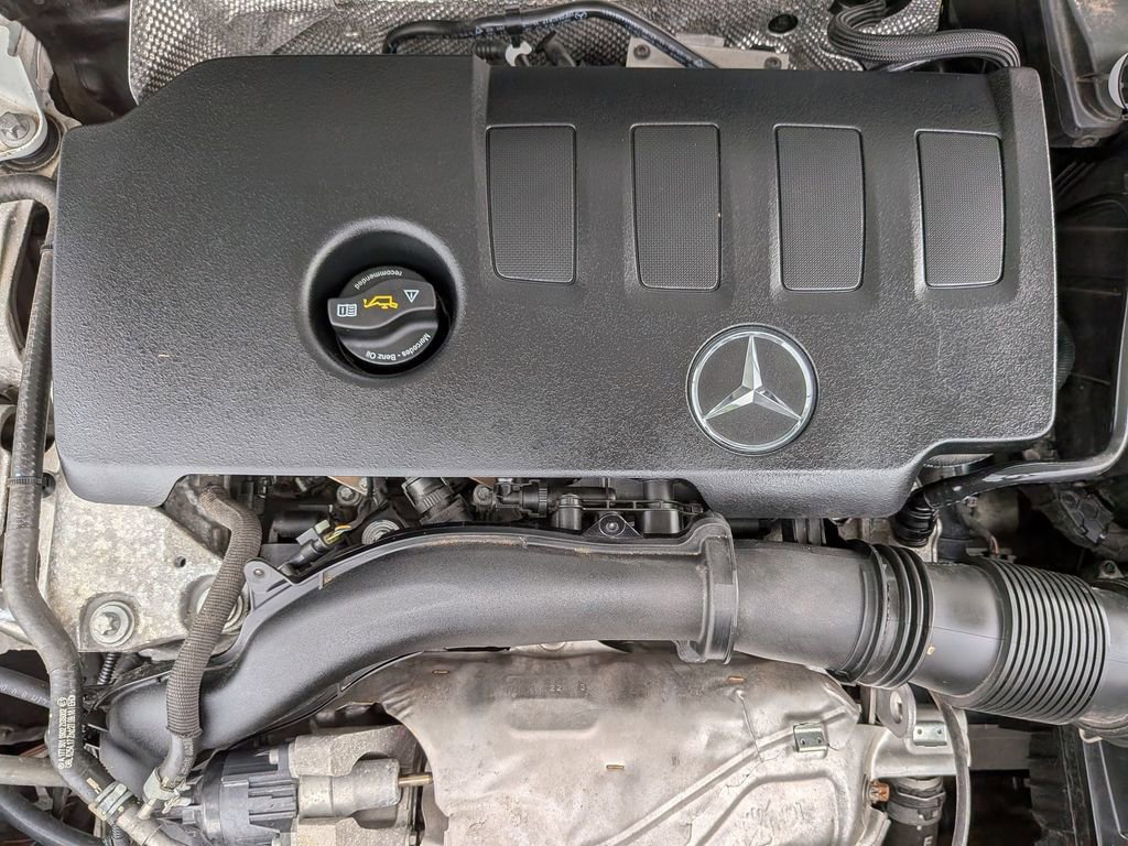 Used 2023 Mercedes-Benz GLB 250 image 12