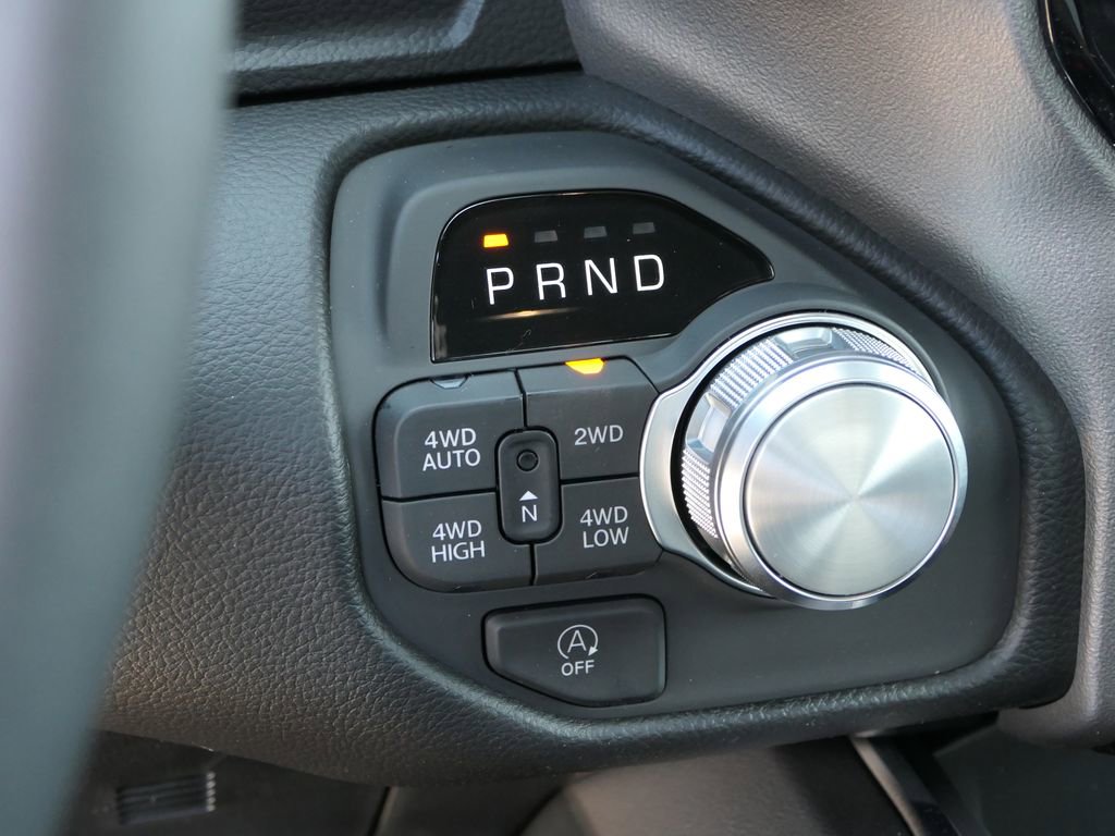 New 2026 RAM 1500 Laramie AWD/4WD image 17