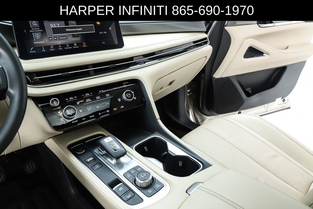 Used 2023 INFINITI QX60 Luxe w/ Performance Audio Package AWD/4WD image 24