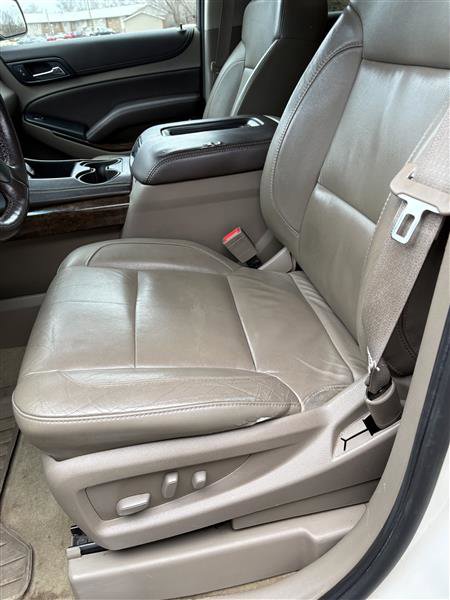 Used 2015 Chevrolet Suburban LT w/ Luxury Package AWD/4WD image 5