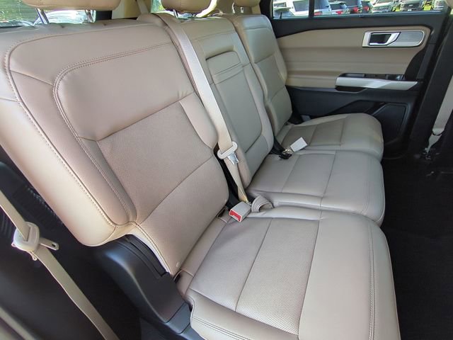 Used 2023 Ford Explorer Limited AWD/4WD image 33