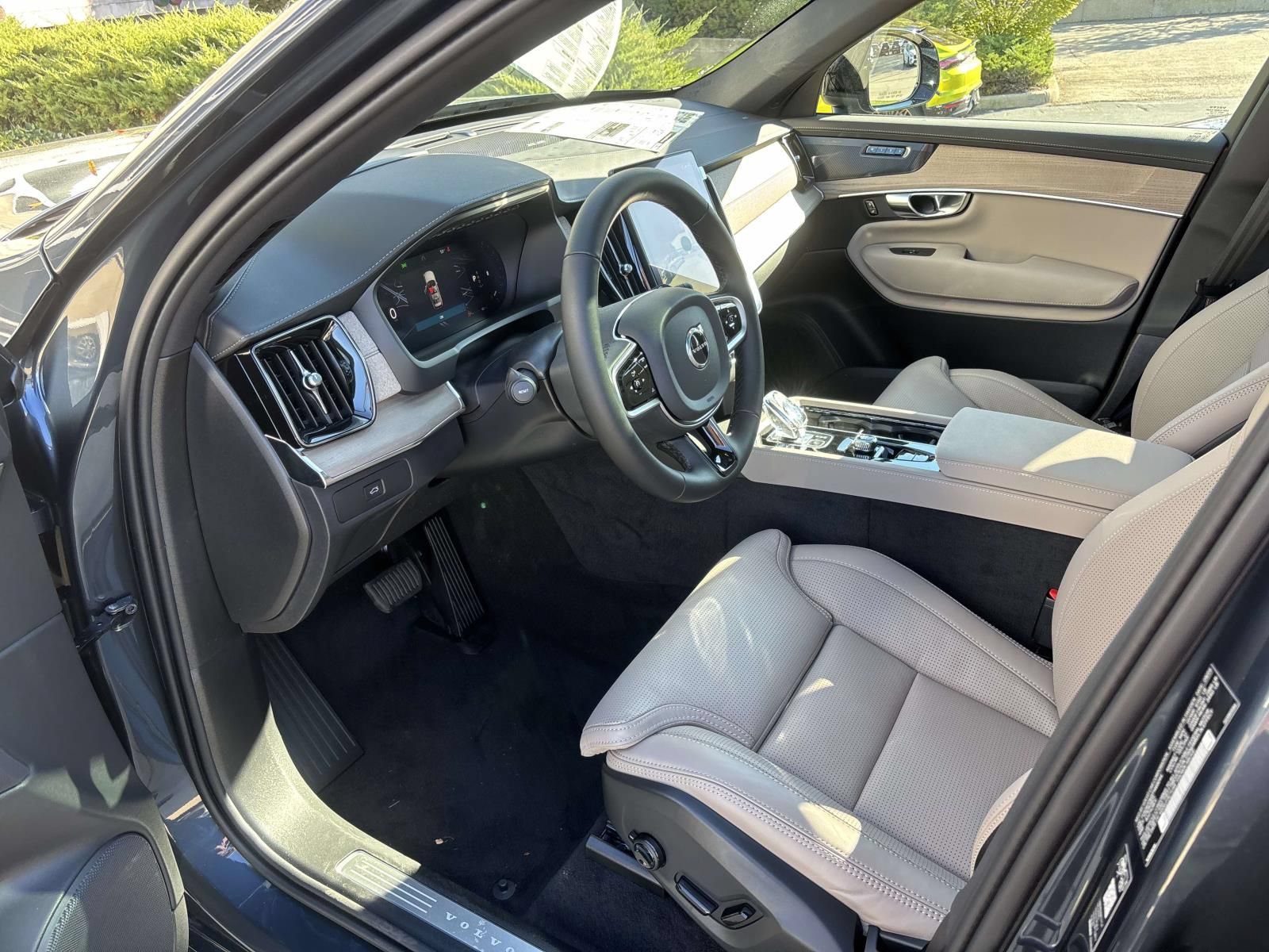 New 2026 Volvo XC90 B6 Ultra w/ Protection Package Premier AWD/4WD image 24