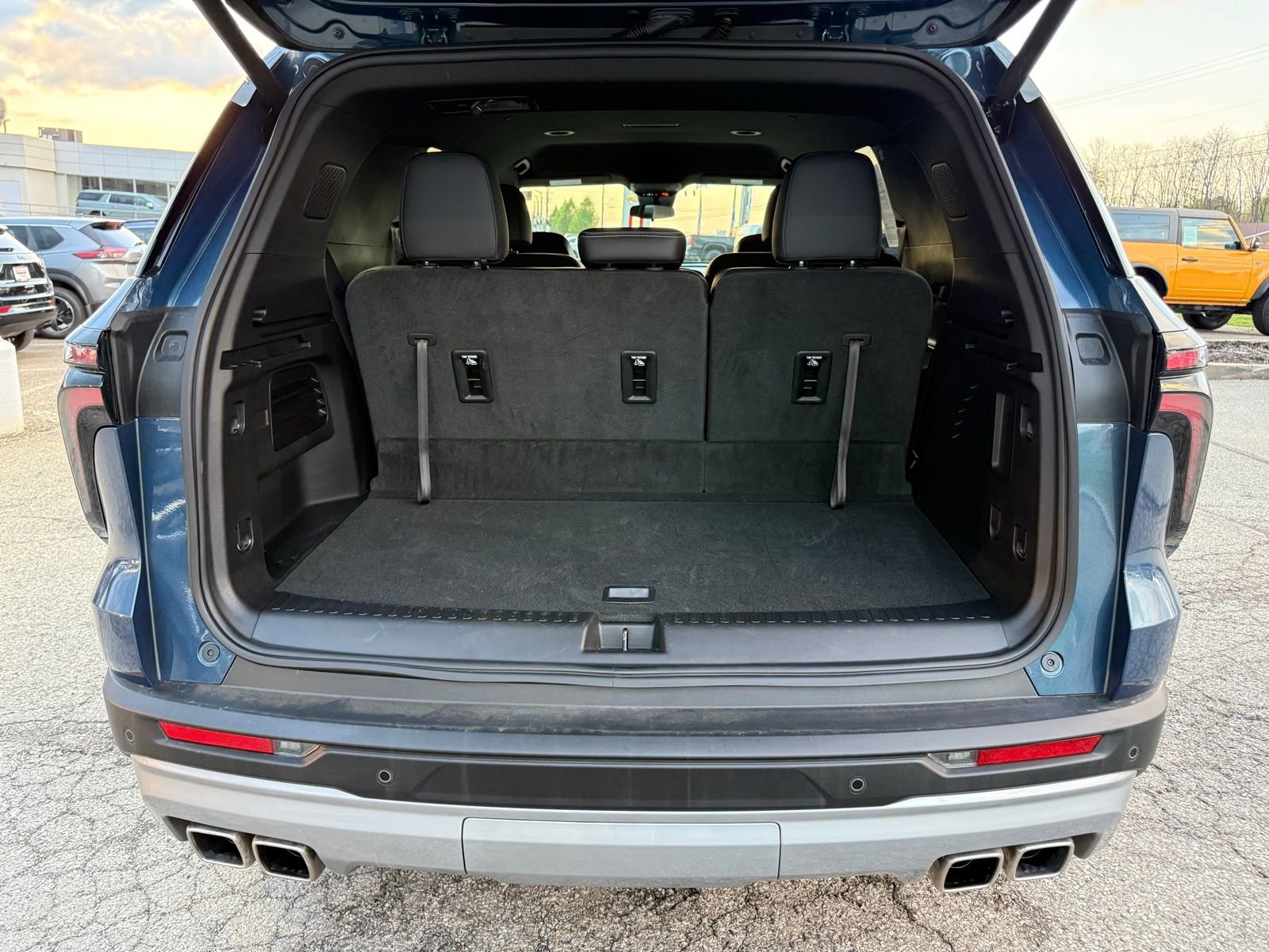 Used 2026 Chevrolet Traverse LT AWD/4WD image 40