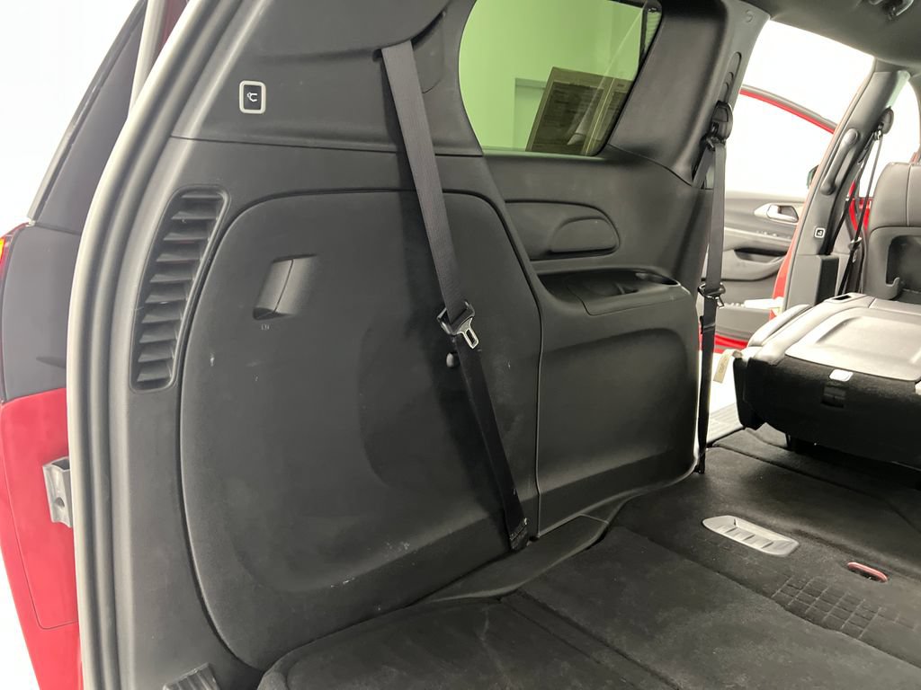 Used 2025 Chrysler Pacifica Select FWD image 49