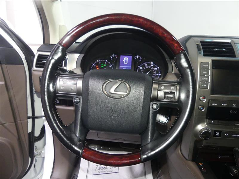 Used 2018 Lexus GX 460 Premium w/ Premium Package image 31