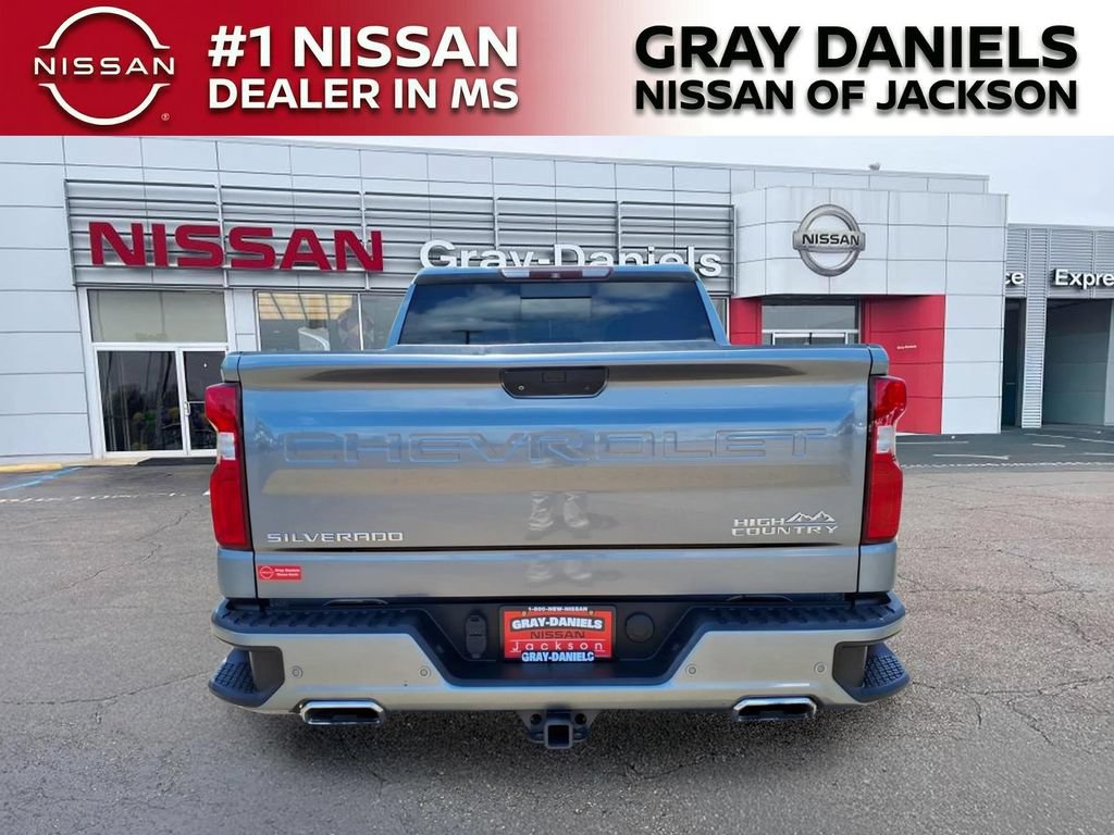 Used 2019 Chevrolet Silverado 1500 High Country w/ Technology Package AWD/4WD image 6