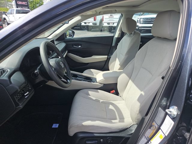 Used 2025 Honda Accord SE image 15