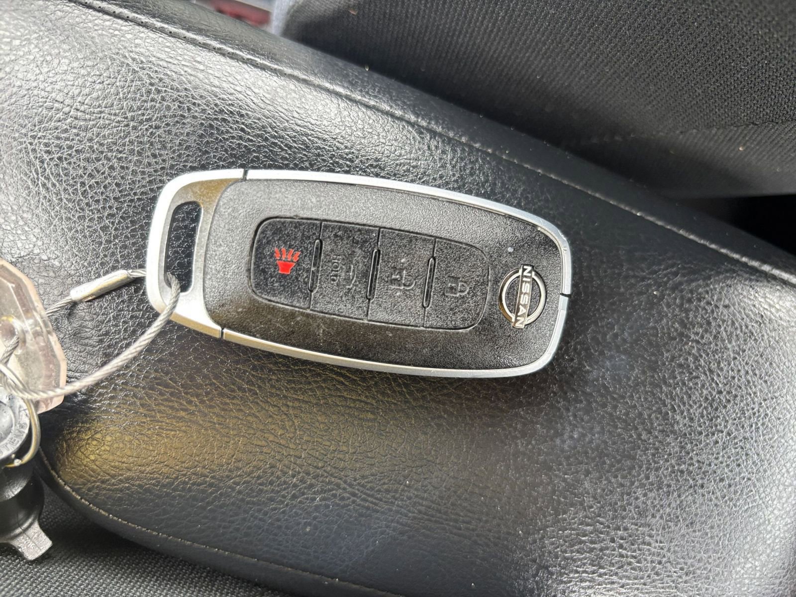 Used 2025 Nissan Versa SV image 21