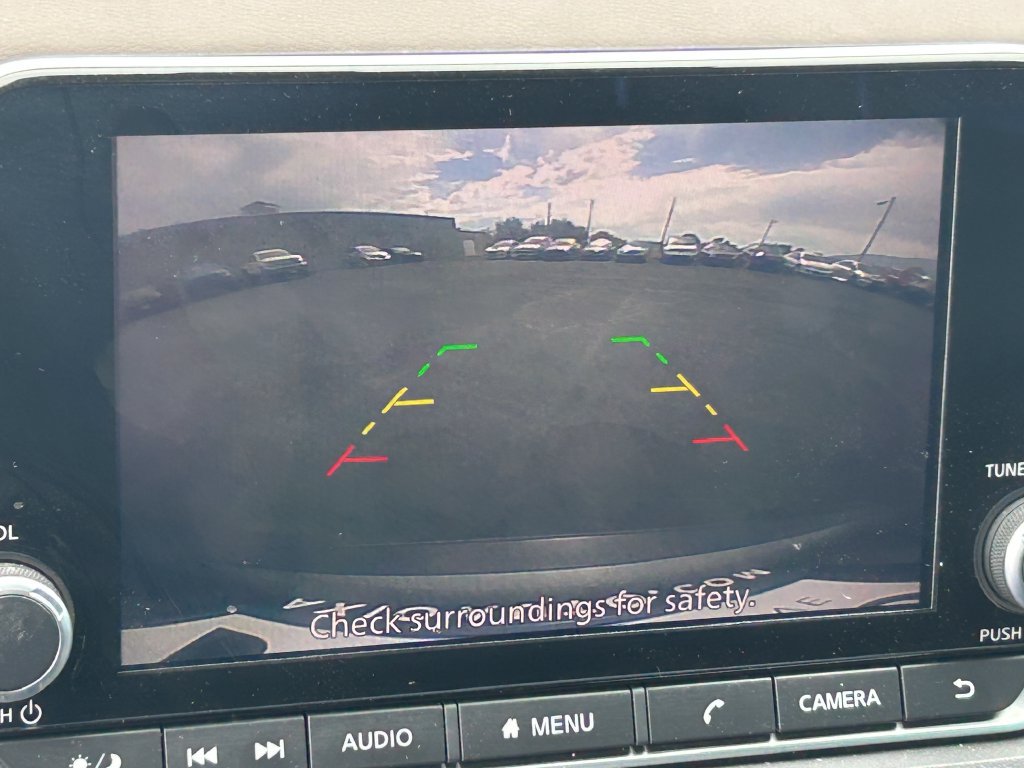 Used 2023 Nissan Rogue S FWD image 13