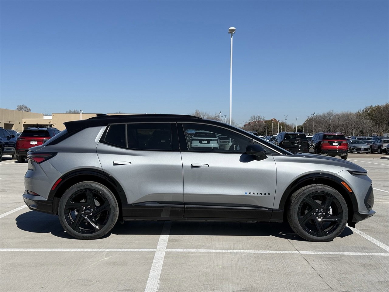 New 2026 Chevrolet Equinox EV RS image 3