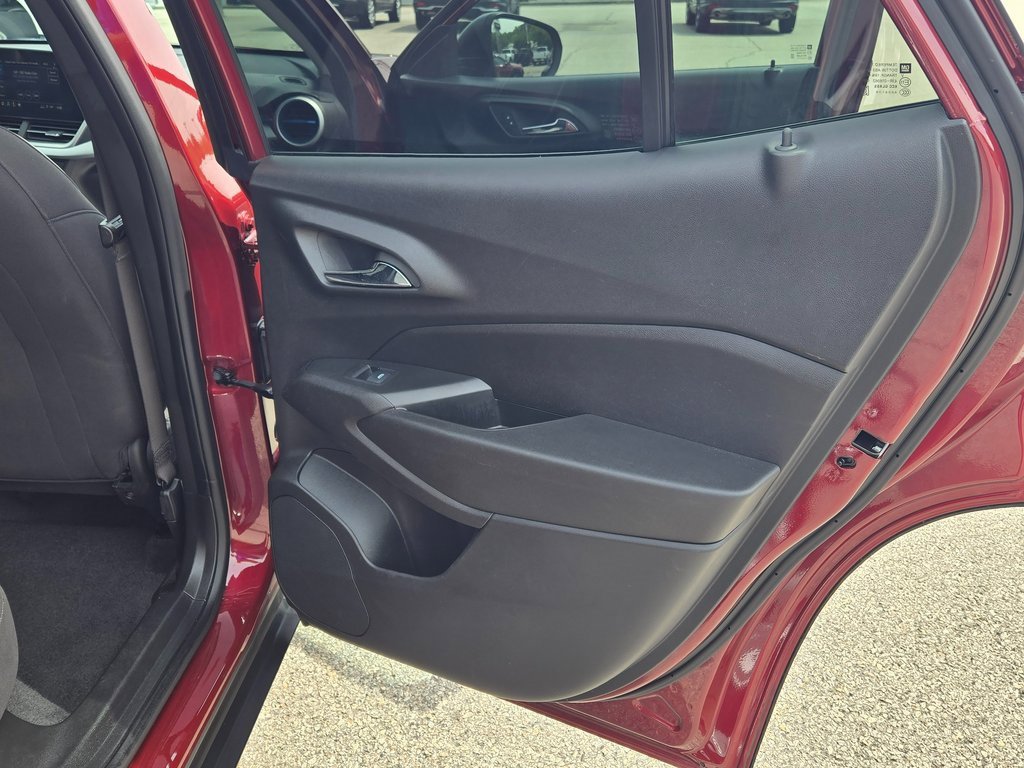 Used 2024 Chevrolet Trax LS image 17