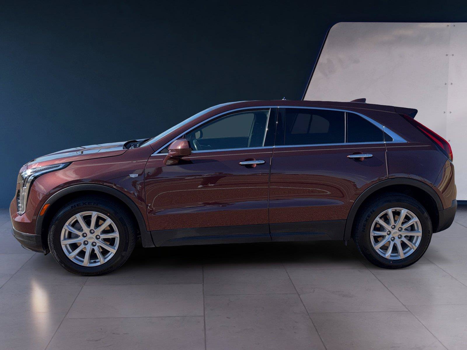 Certified 2023 Cadillac XT4 Luxury w/ Cold Weather Package FWD image 2