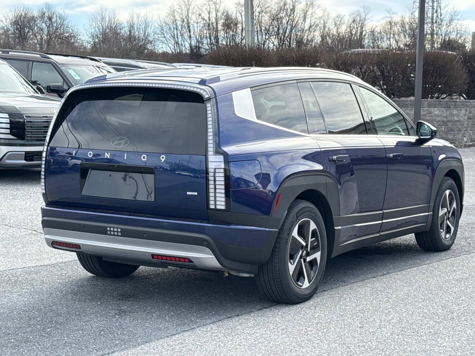 New 2026 Hyundai Ioniq 9 SE image 13