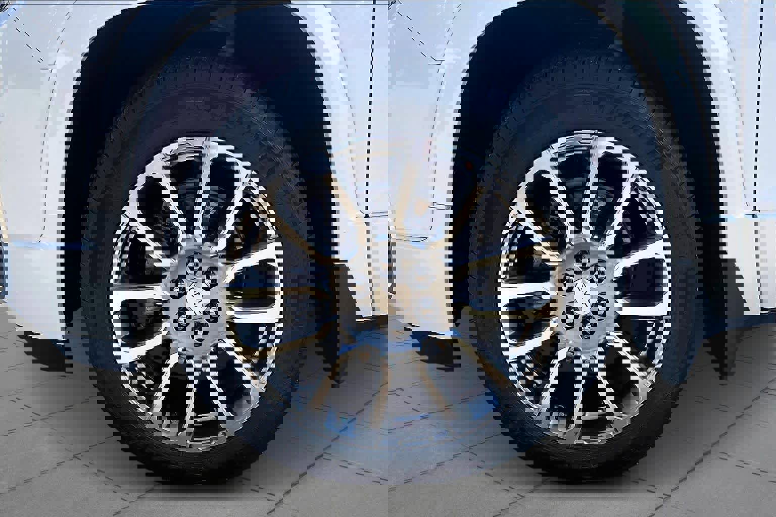 Certified 2023 GMC Acadia Denali w/ Denali Ultimate Package image 10