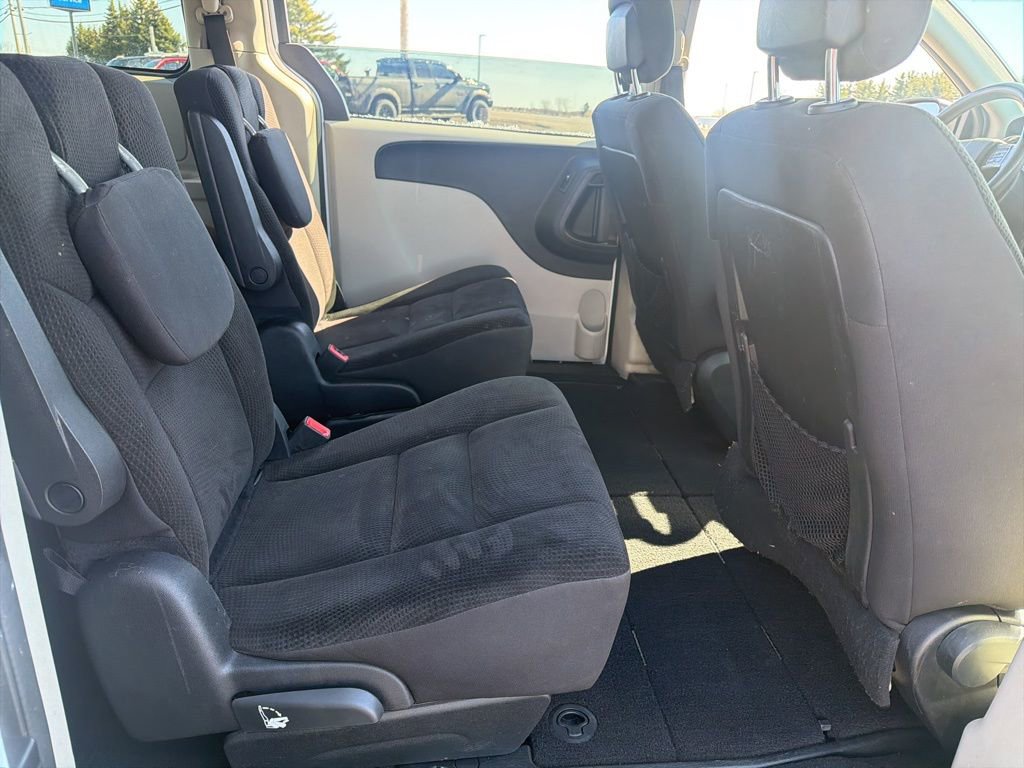 Used 2019 Dodge Grand Caravan SE w/ Mopar Premium Addition Group image 20