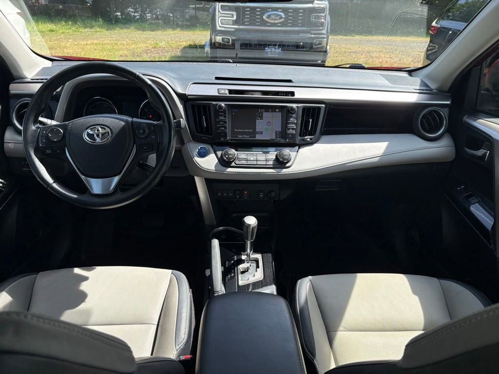 Used 2018 Toyota RAV4 Limited w/ Advanced Technology Package AWD/4WD image 18