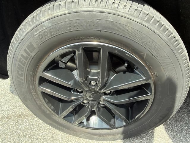 Used 2021 Jeep Grand Cherokee Limited w/ Trailer Tow Group IV AWD/4WD image 15