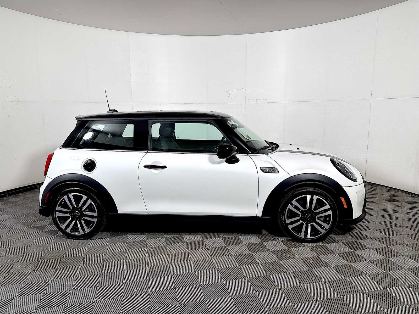 Certified 2024 MINI Cooper S FWD image 7