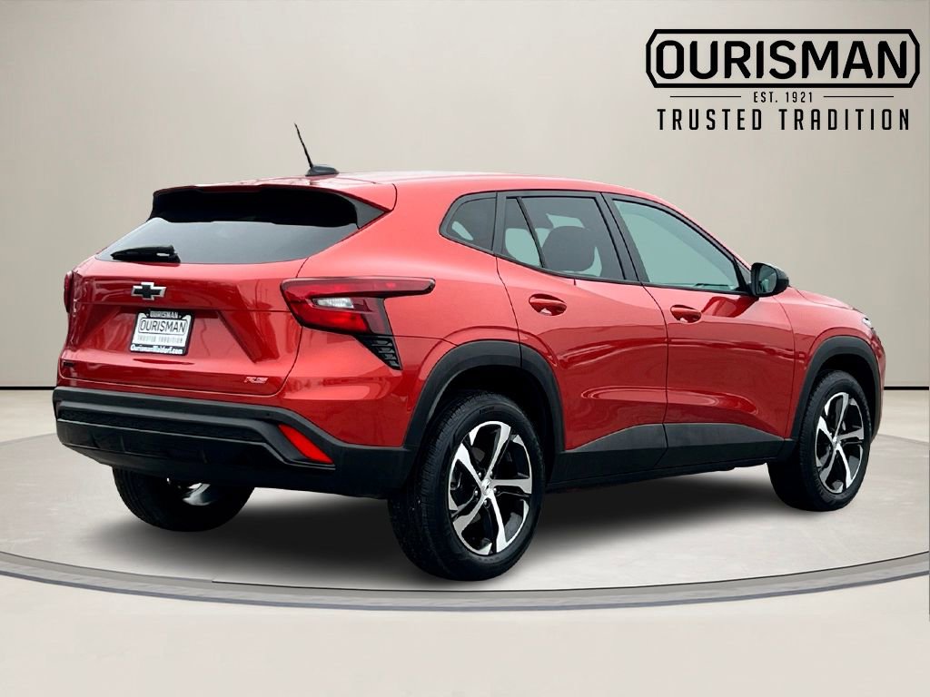 Used 2024 Chevrolet Trax RS w/ Driver Confidence Package image 5