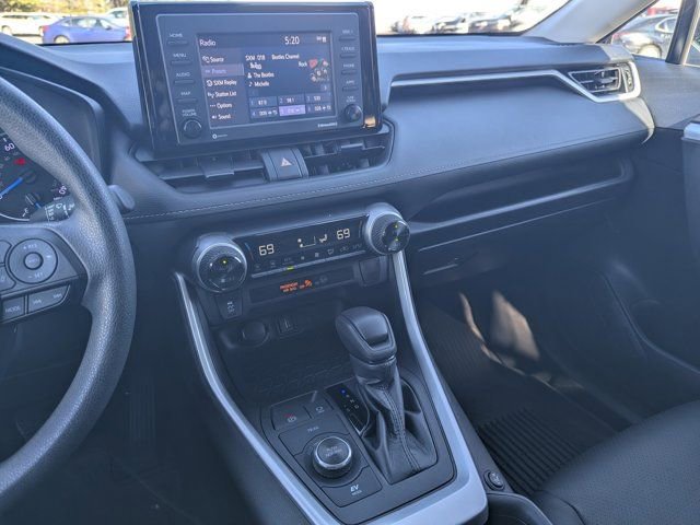 Used 2022 Toyota RAV4 XLE image 24