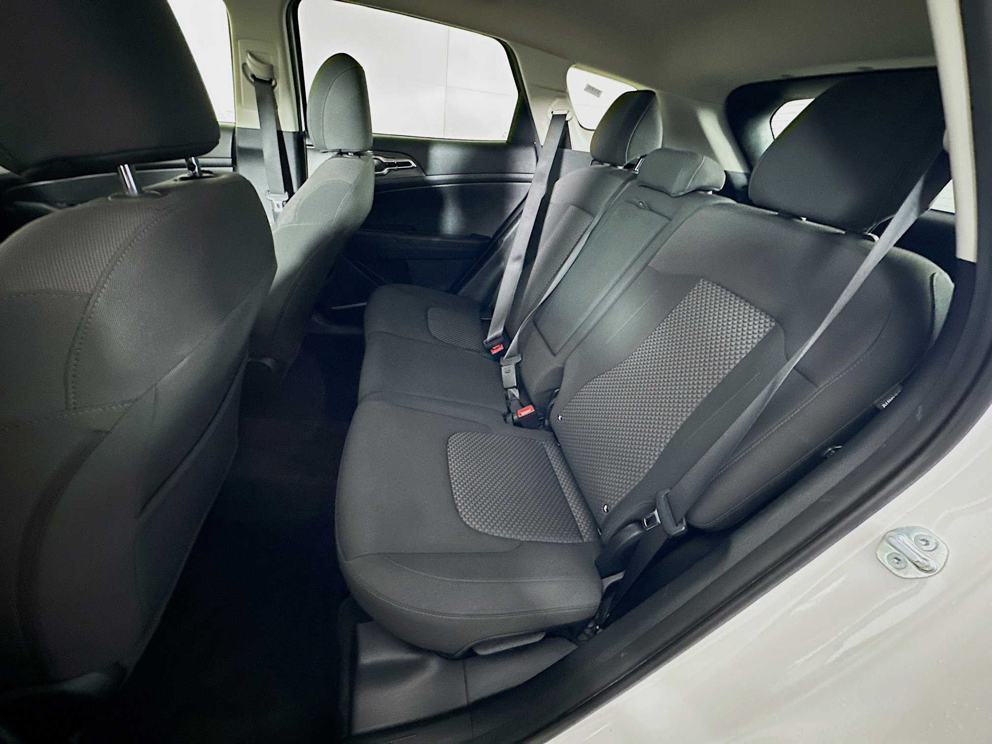 Used 2024 Kia Sportage LX image 26