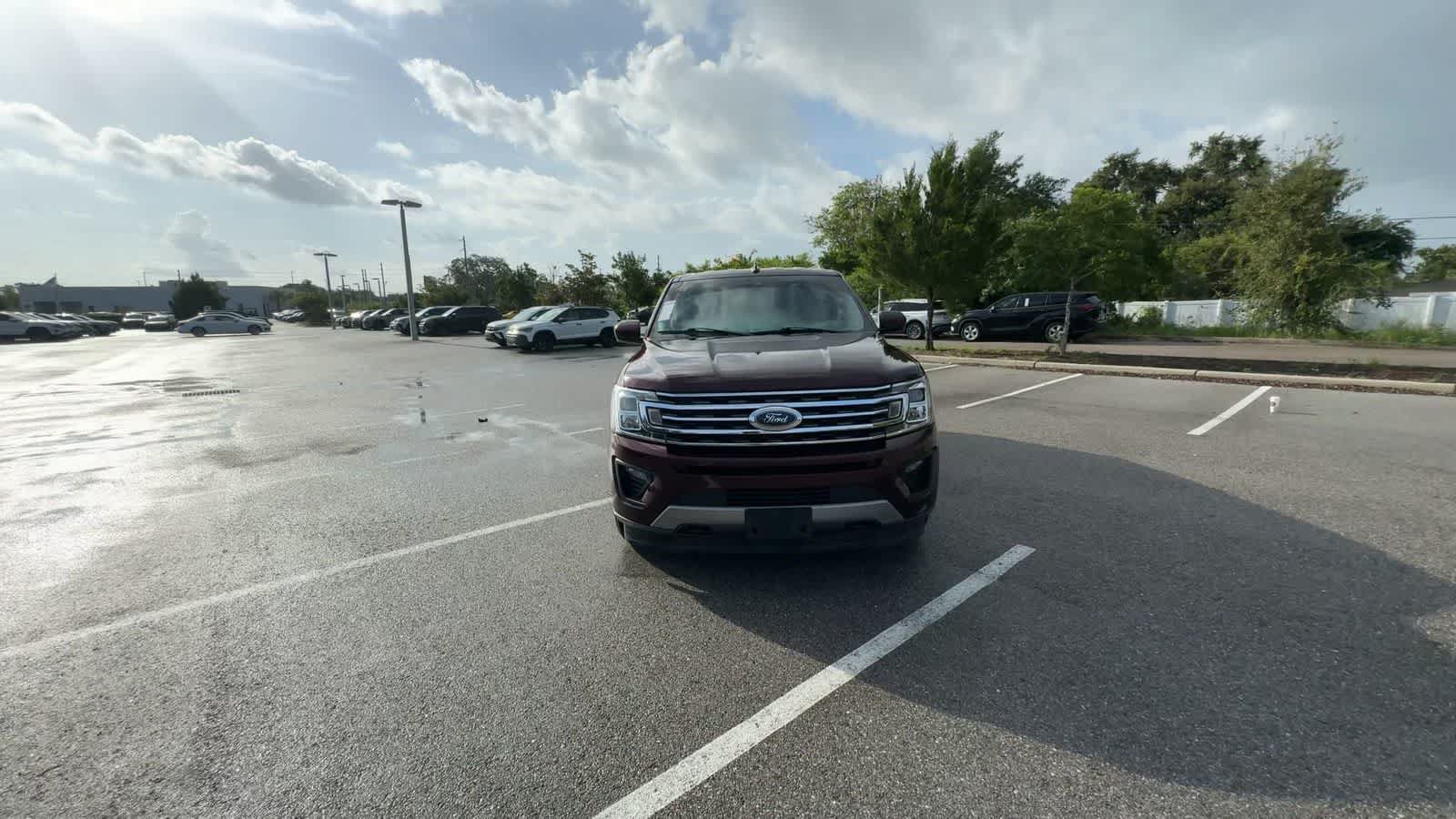 Used 2020 Ford Expedition XLT AWD/4WD image 3