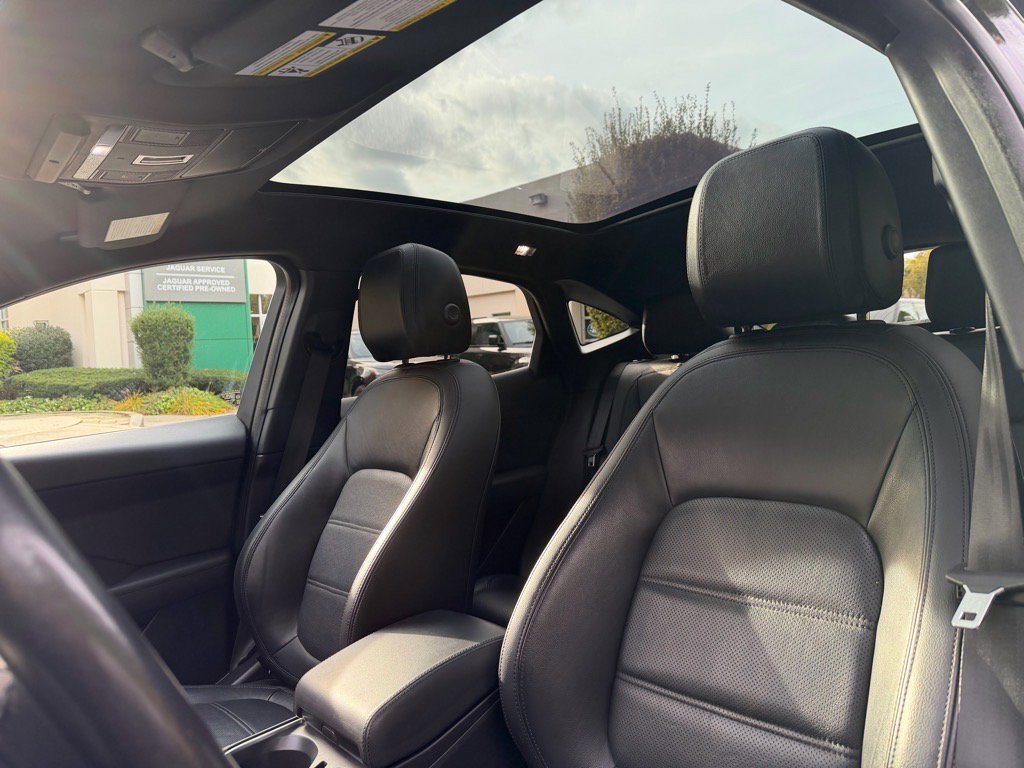 Used 2020 Jaguar E-PACE SE image 8