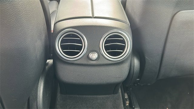 Used 2016 Mercedes-Benz C 300 4MATIC Sedan image 8