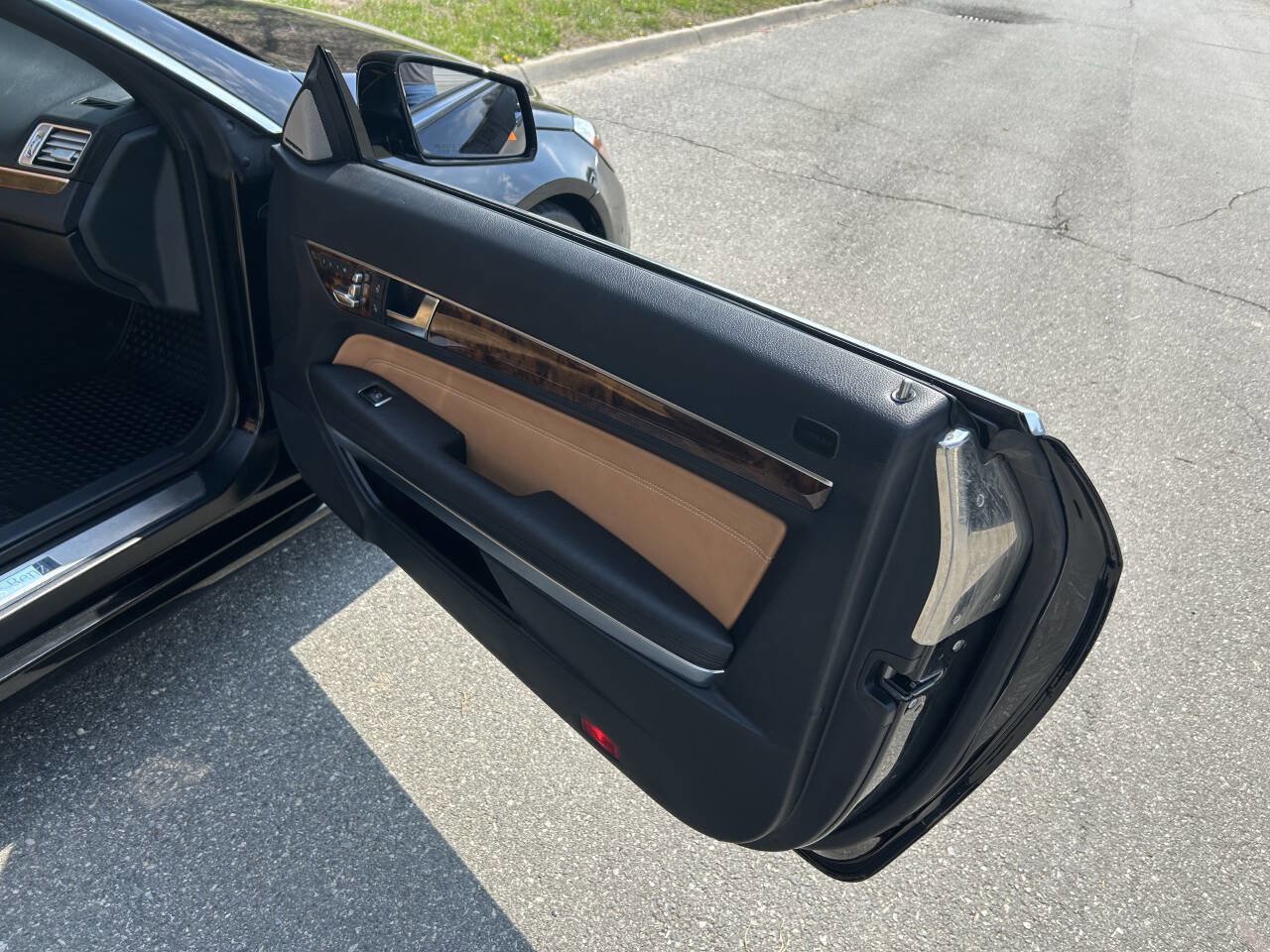Used 2016 Mercedes-Benz E 550 Cabriolet image 28