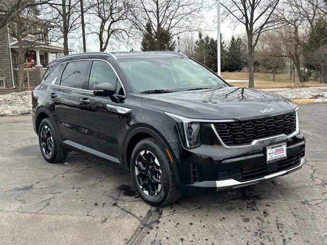 Used 2025 Kia Sorento S image 3