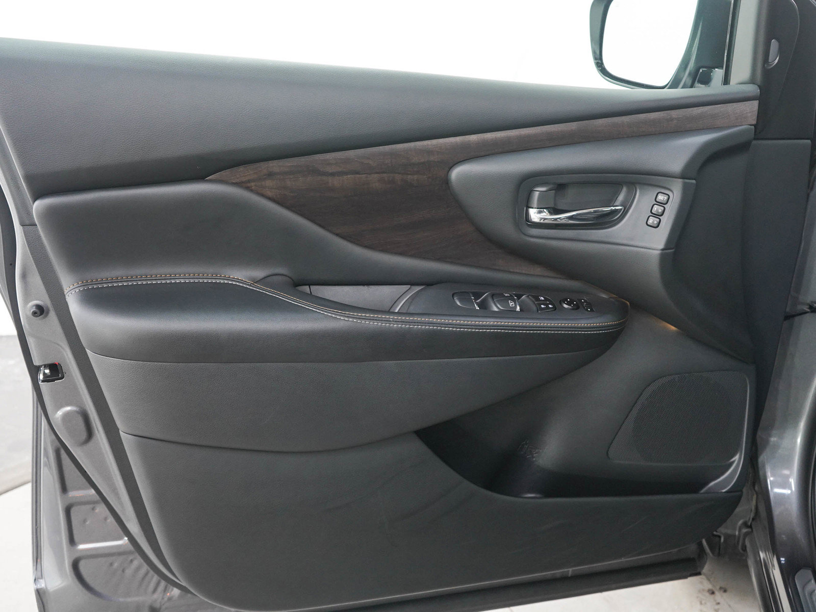 Used 2024 Nissan Murano Platinum AWD/4WD image 21