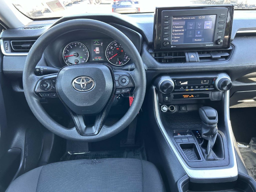 Used 2020 Toyota RAV4 LE FWD image 16