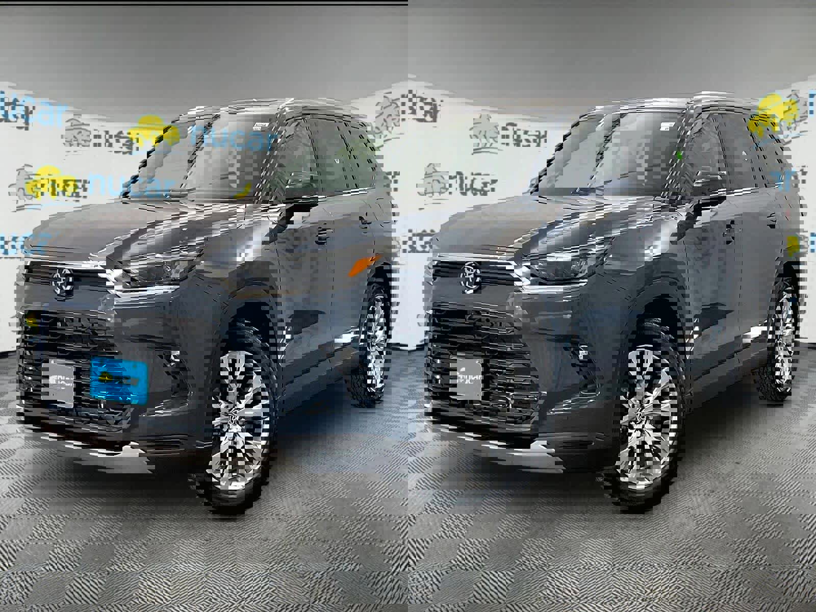 Used 2025 Toyota Grand Highlander FWD image 3