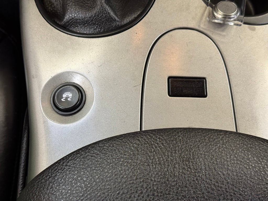 Used 2005 Chevrolet Corvette Convertible w/ Preferred Equipment Group RWD image 35