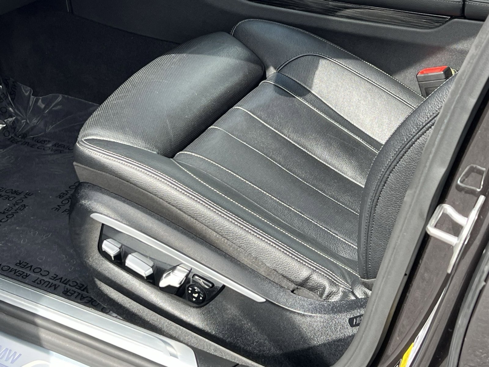 Used 2017 BMW 740i xDrive image 12