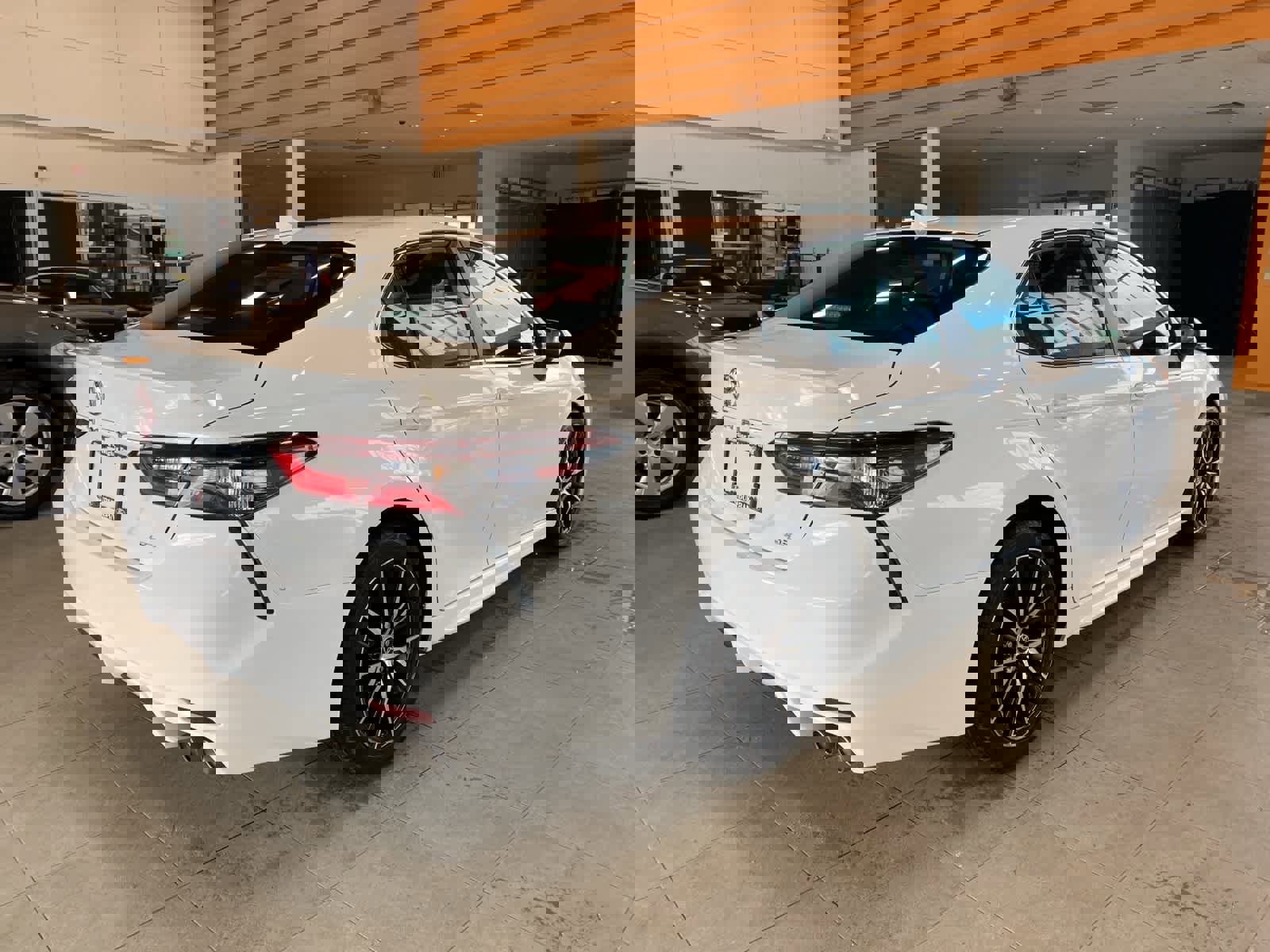 Used 2024 Toyota Camry SE image 5