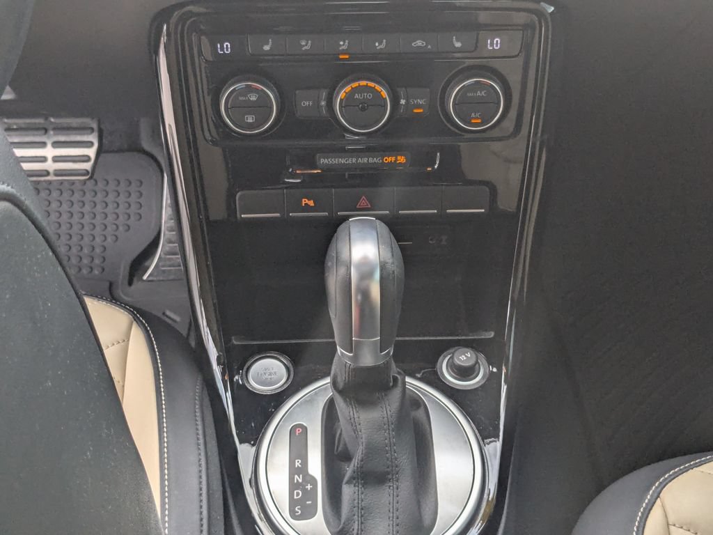 Used 2019 Volkswagen Beetle 2.0T Final Edition SEL FWD image 23