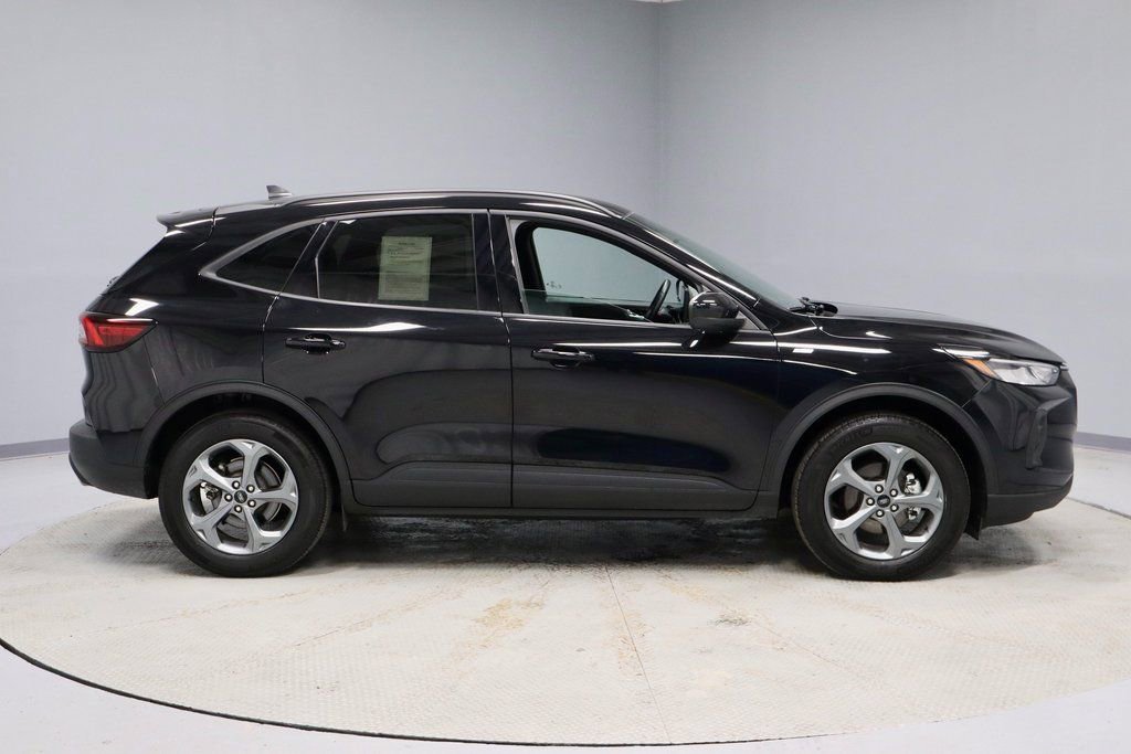 Certified 2025 Ford Escape ST-Line Elite w/ Tech Pack #1 image 7