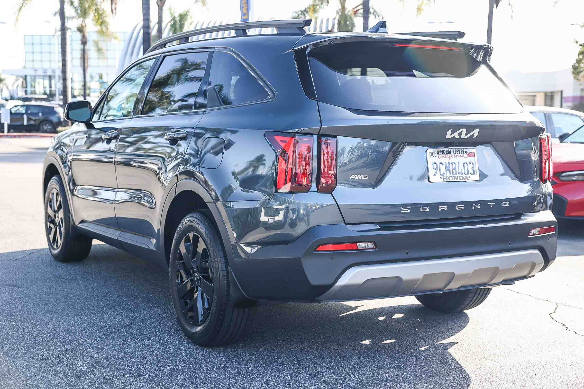 Used 2022 Kia Sorento S w/ Panoramic Sunroof Package image 4