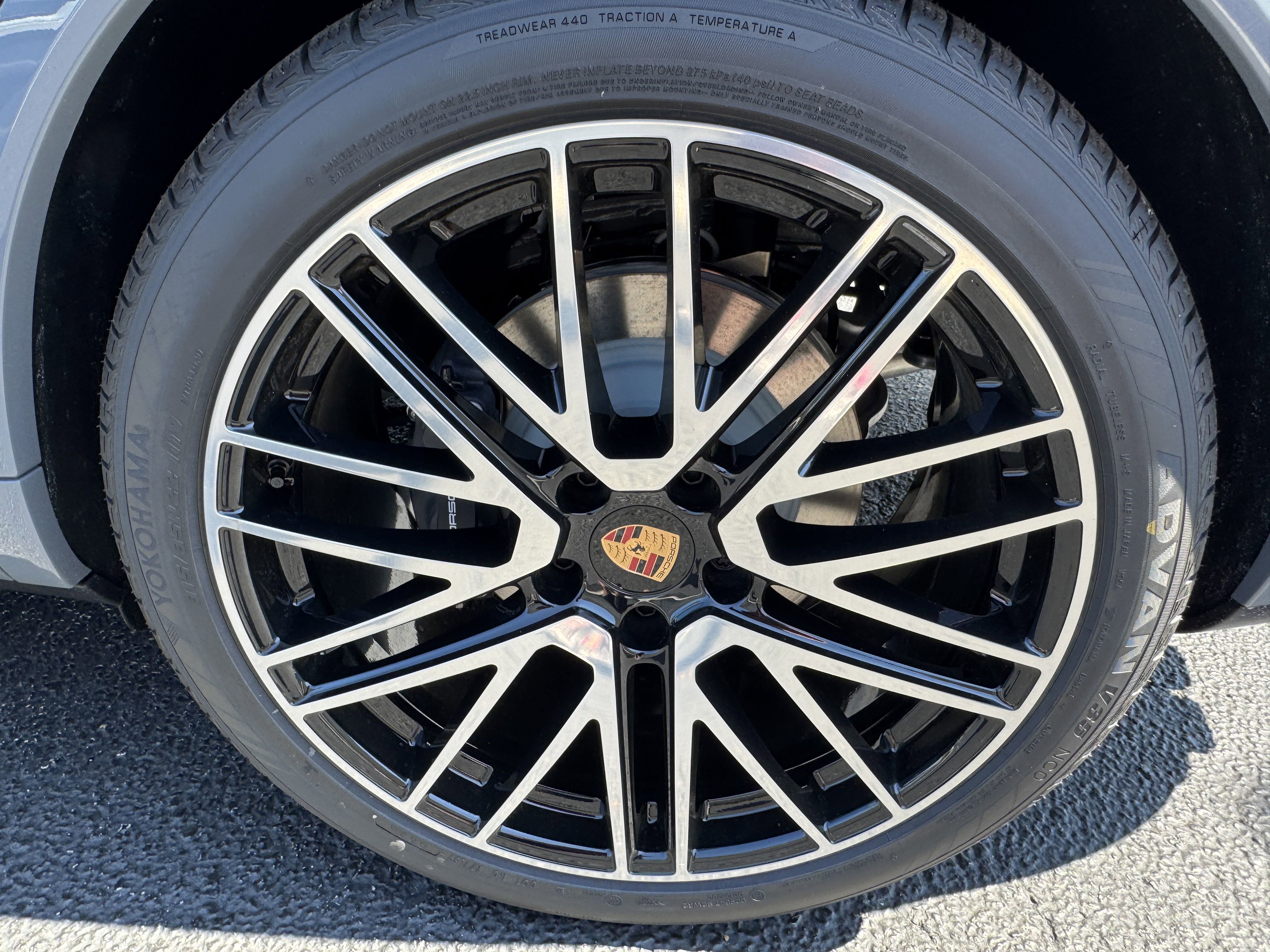 New 2026 Porsche Cayenne Coupe image 9